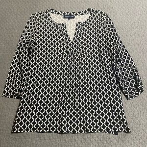 Jones New York Black and White Geometric Blouse